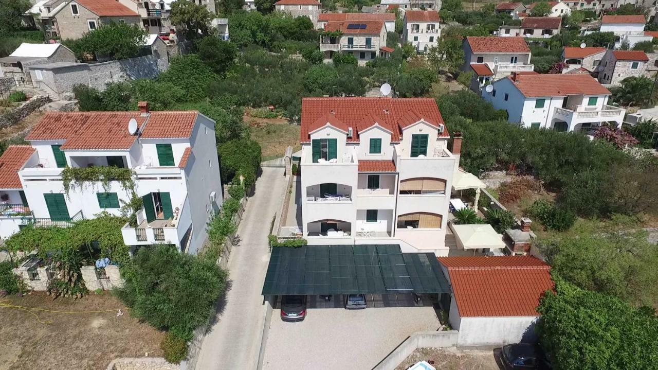 Apartments Borovina Bol Kültér fotó